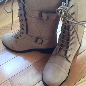 combat boots! 👢
